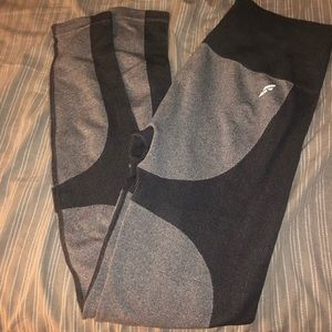 DoYouEven woman leggings.